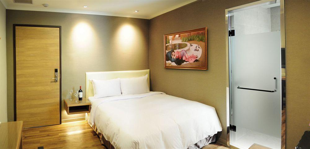 טאיצ'ונג Garden Hotel מראה חיצוני תמונה