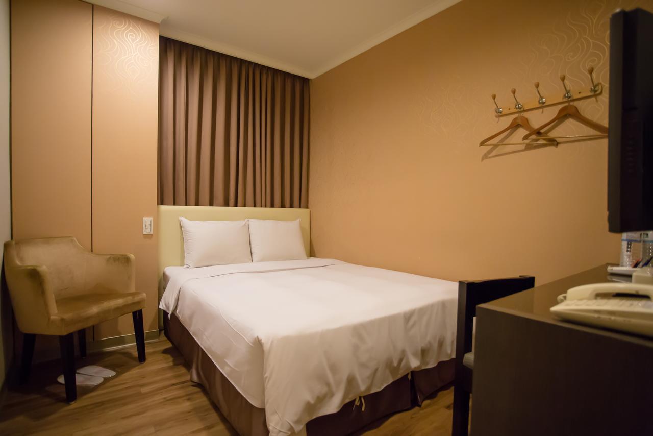 טאיצ'ונג Garden Hotel מראה חיצוני תמונה