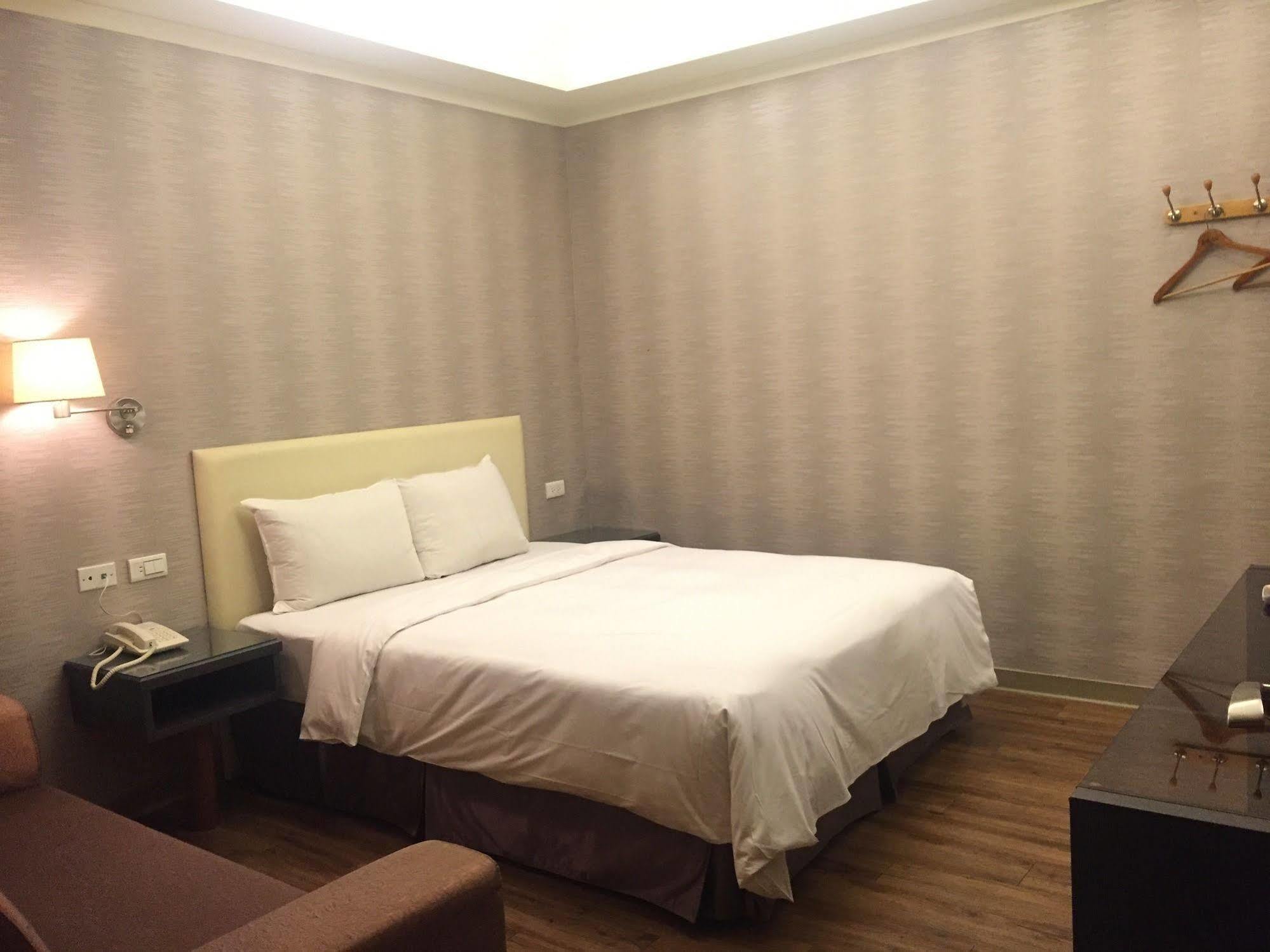 טאיצ'ונג Garden Hotel מראה חיצוני תמונה