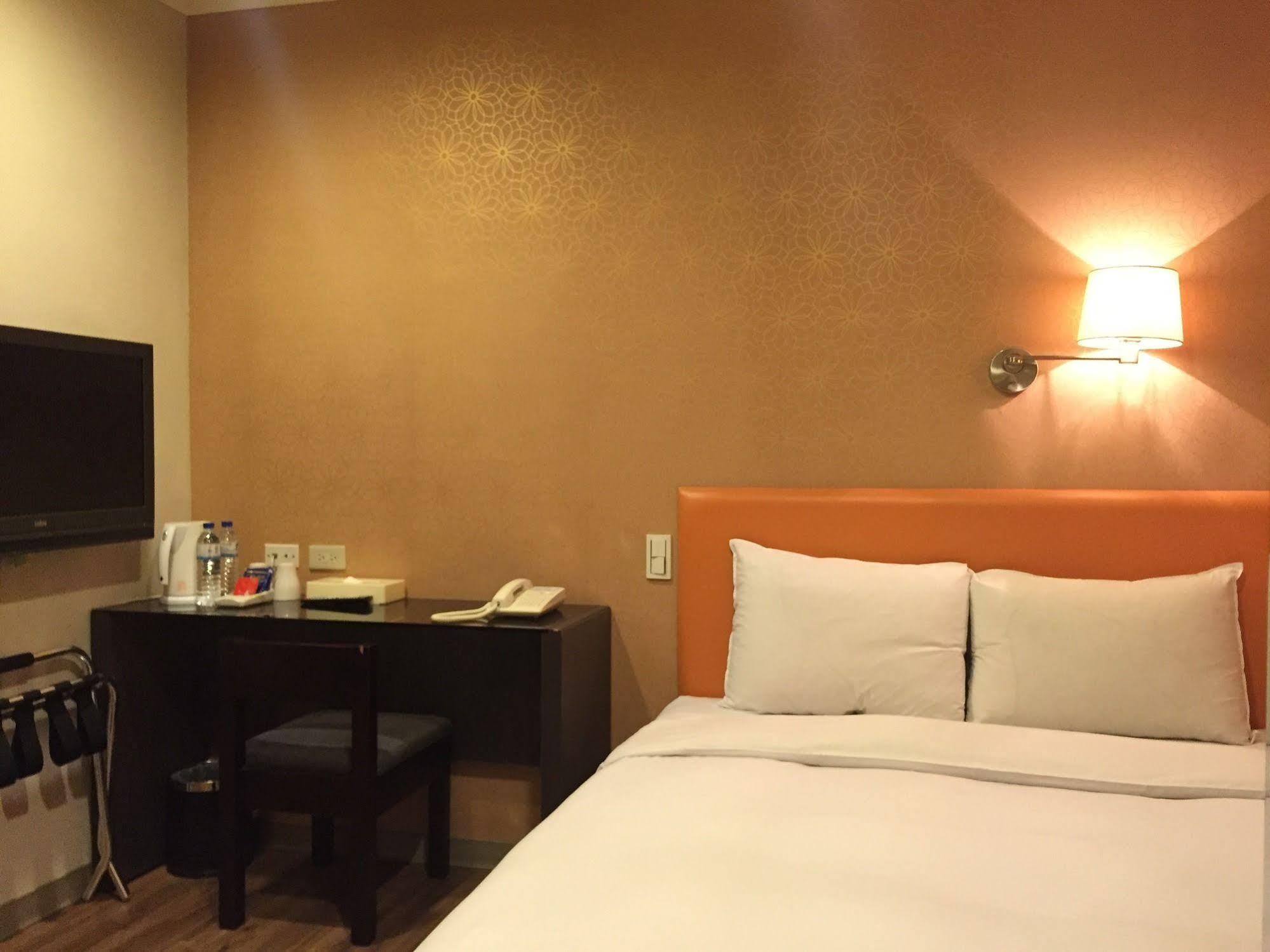טאיצ'ונג Garden Hotel מראה חיצוני תמונה