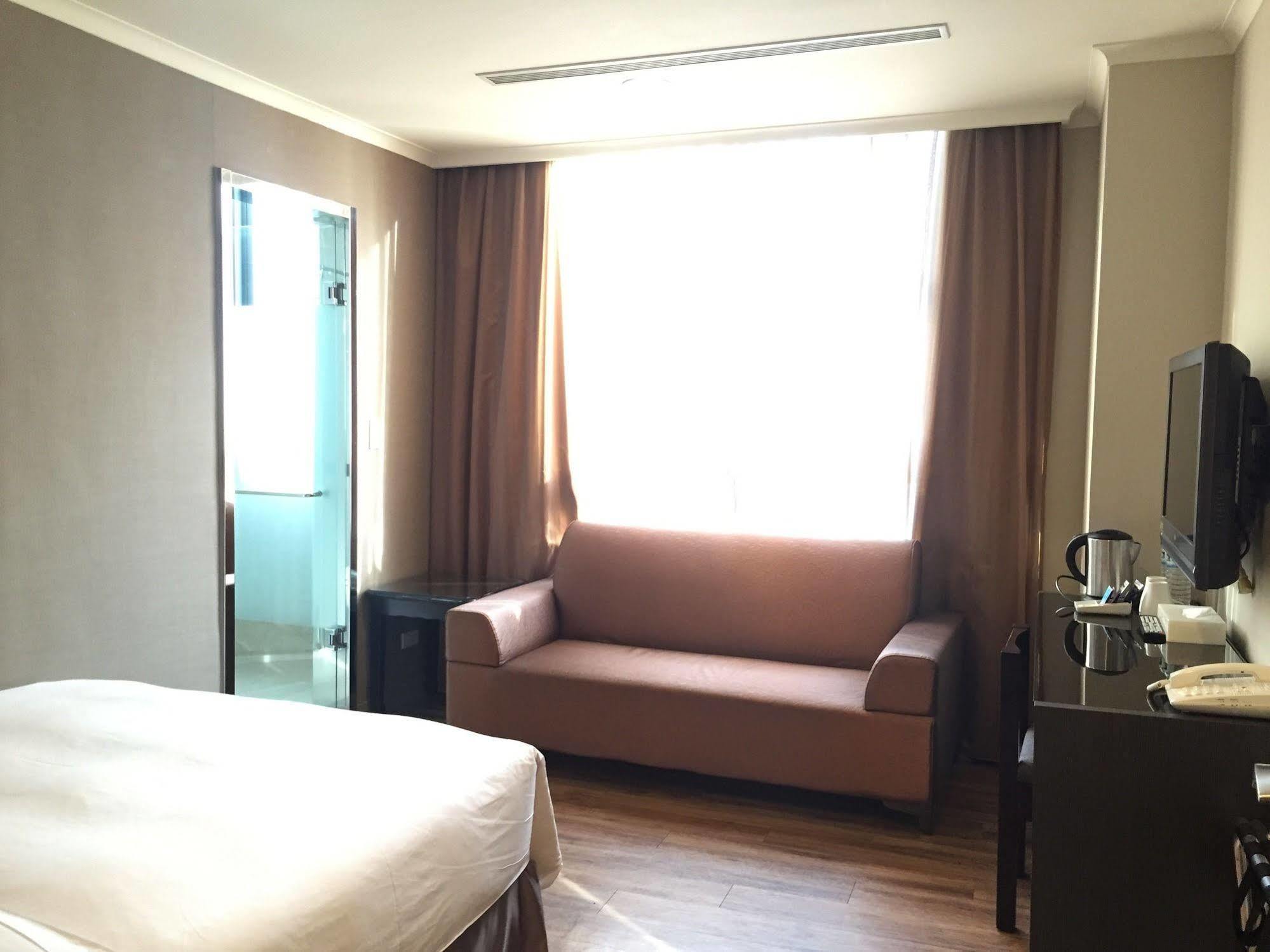 טאיצ'ונג Garden Hotel מראה חיצוני תמונה
