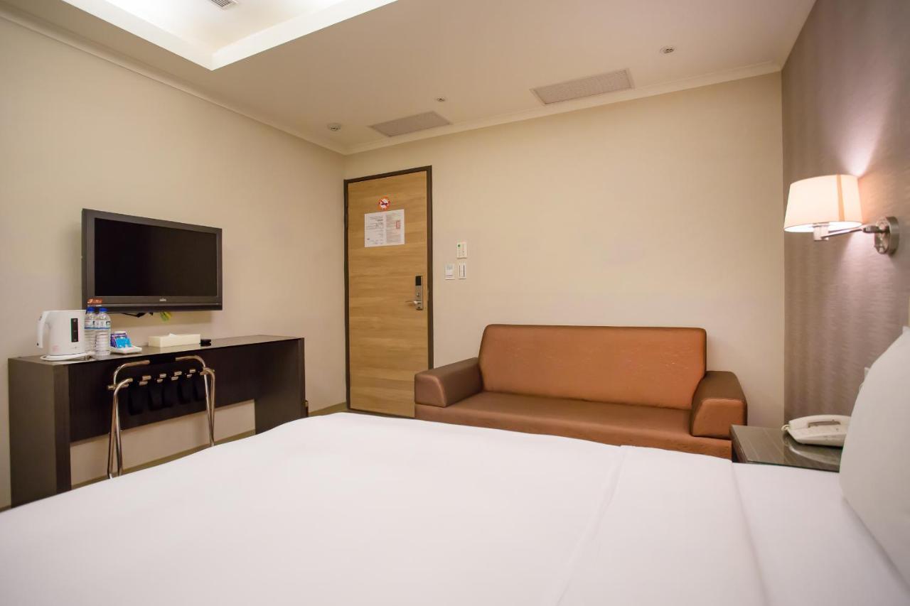 טאיצ'ונג Garden Hotel מראה חיצוני תמונה
